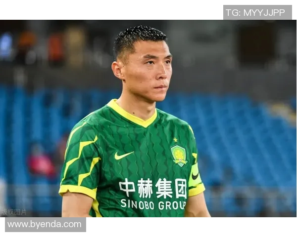 足球明星李可畅谈职业生涯与未来目标分享对足球的热爱与坚持